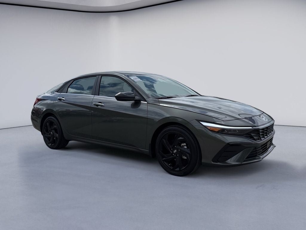 New 2026 Hyundai Elantra SEL Sport FWD image 7