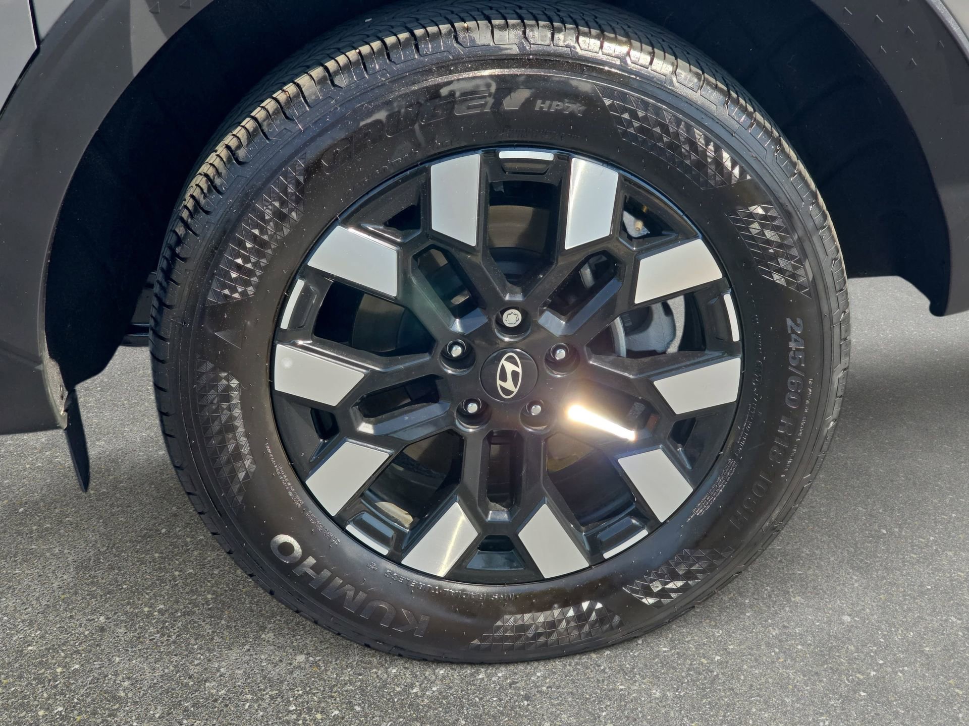 Used 2025 Hyundai Santa Cruz SEL FWD image 30