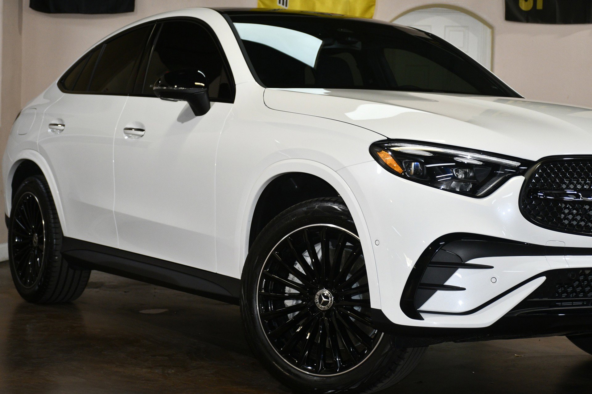 Used 2025 Mercedes-Benz GLC 300 4MATIC image 53