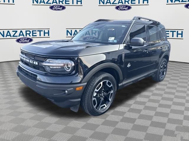 Used 2023 Ford Bronco Sport Outer Banks image 3