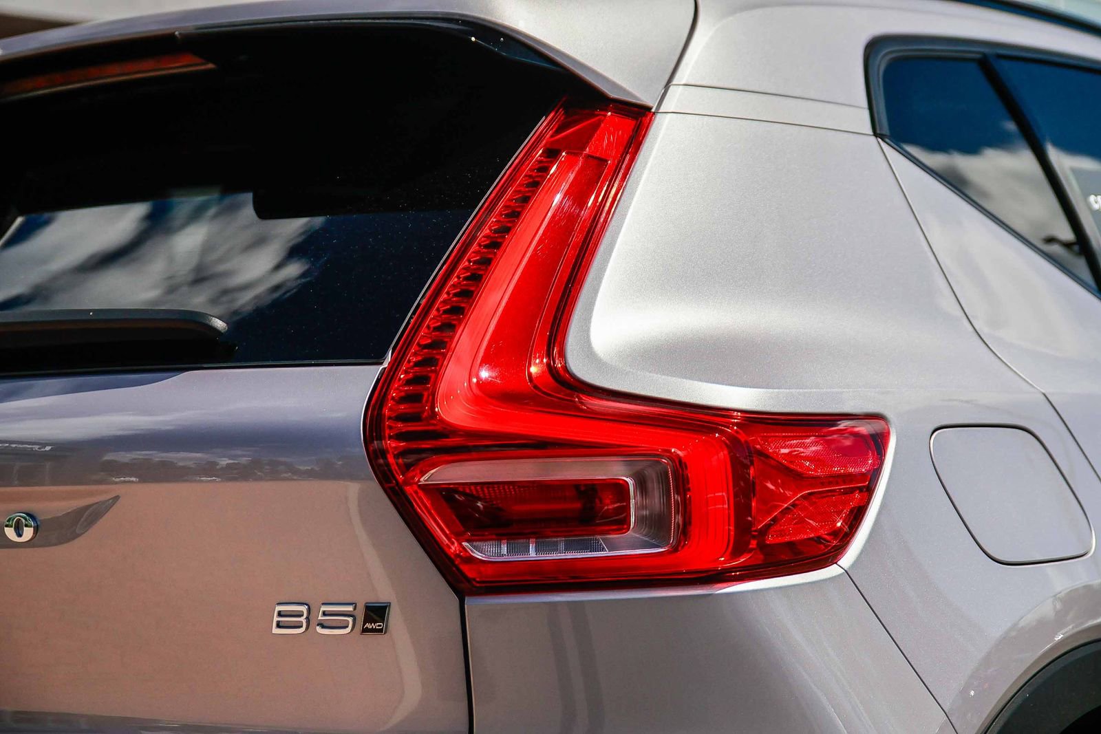 Used 2026 Volvo XC40 B5 Ultra w/ Climate Package image 9