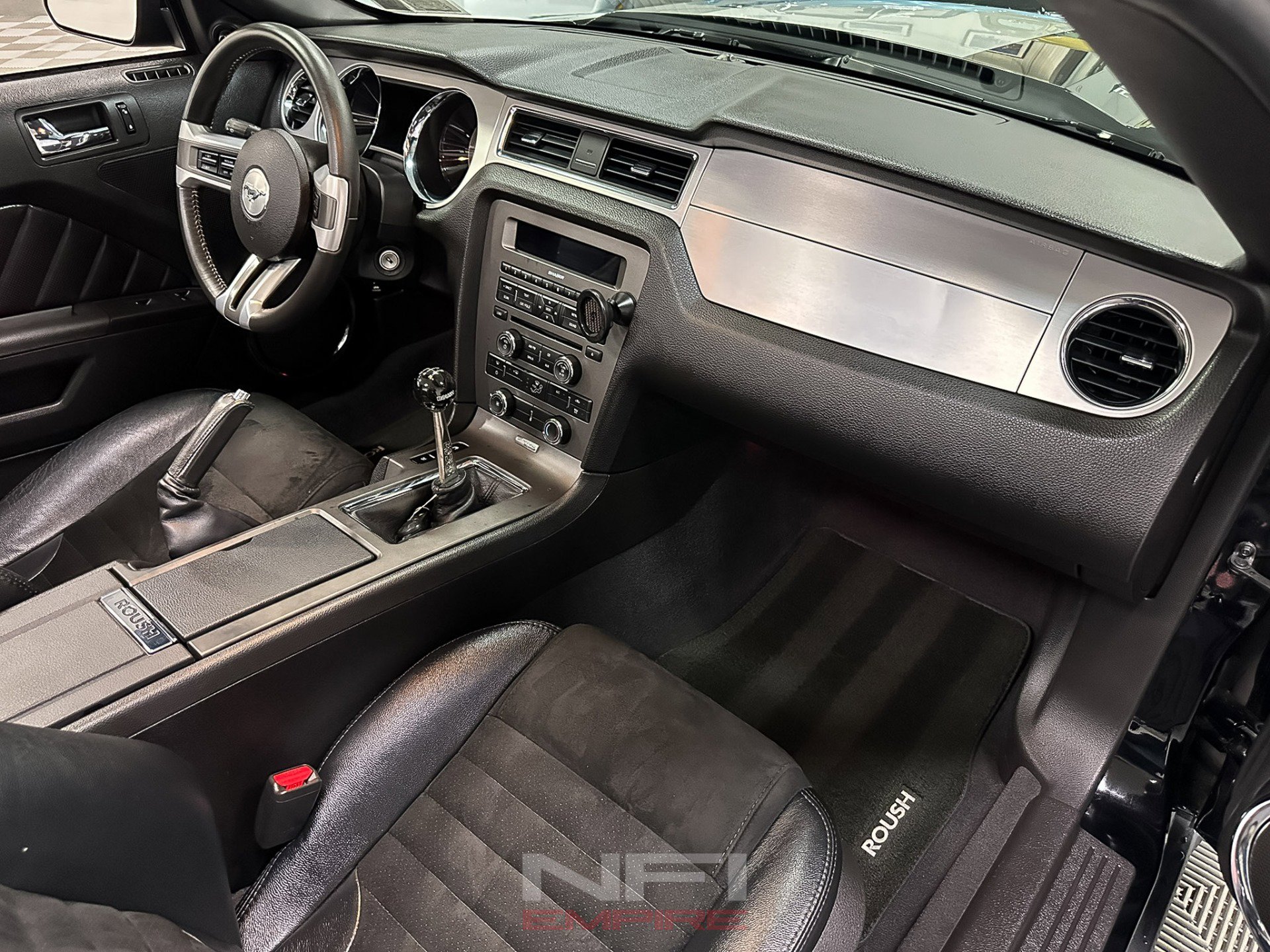 Used 2010 Ford Mustang GT image 41