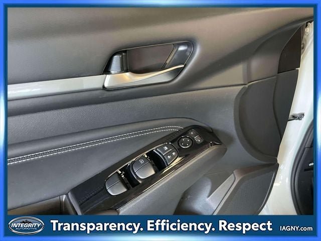 Used 2023 Nissan Altima 2.5 SL AWD/4WD image 17