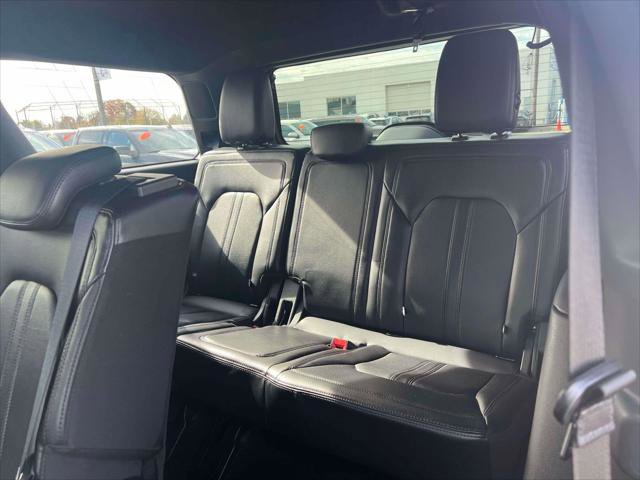 Used 2021 Ford Expedition Limited image 16