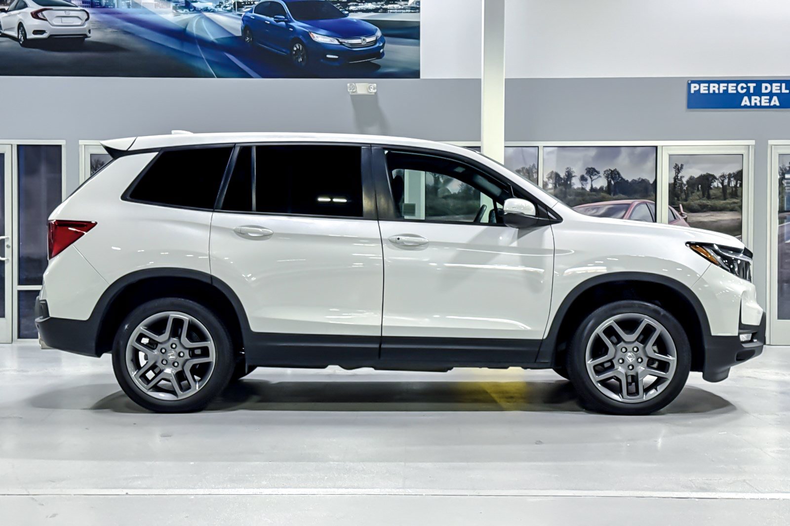 Used 2023 Honda Passport EX-L image 8