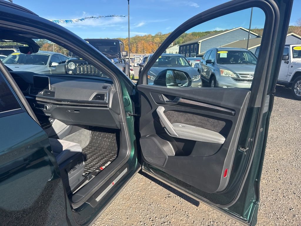 Used 2019 Audi SQ5 Premium Plus w/ Premium Plus Package image 29