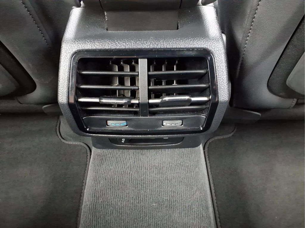 Used 2025 Audi Q3 2.0T Premium image 13