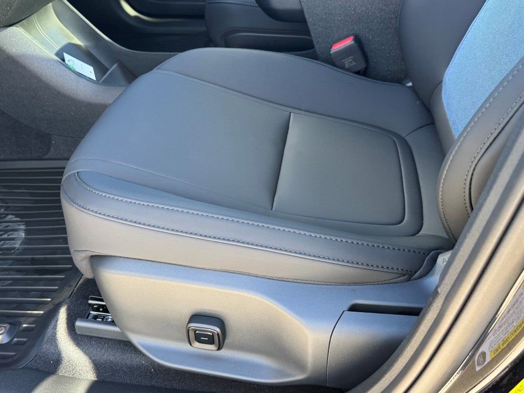 New 2026 Volvo EX30 Plus w/ Protection Package Premier image 19