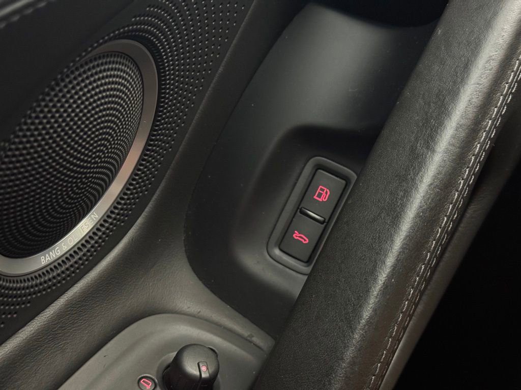 Used 2008 Audi R8 V8 image 11