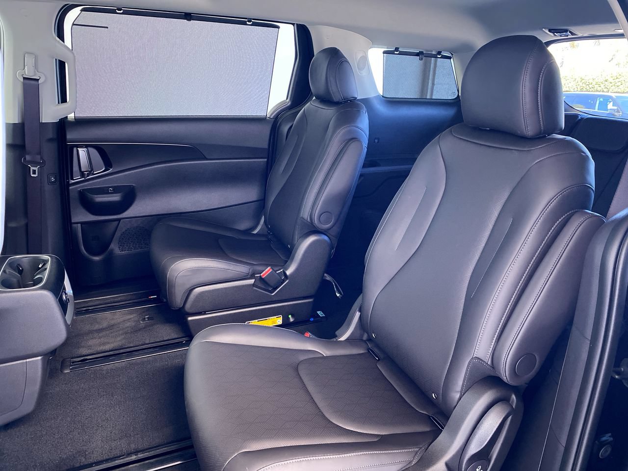 New 2027 Kia Carnival EX w/ Dark Edition Package FWD image 34