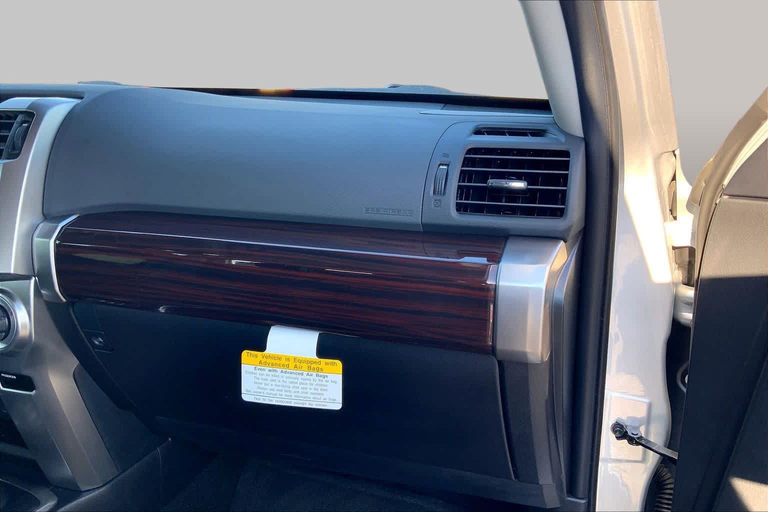 Used 2024 Toyota 4Runner Limited AWD/4WD image 19