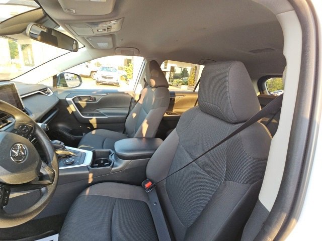 Used 2023 Toyota RAV4 LE image 30
