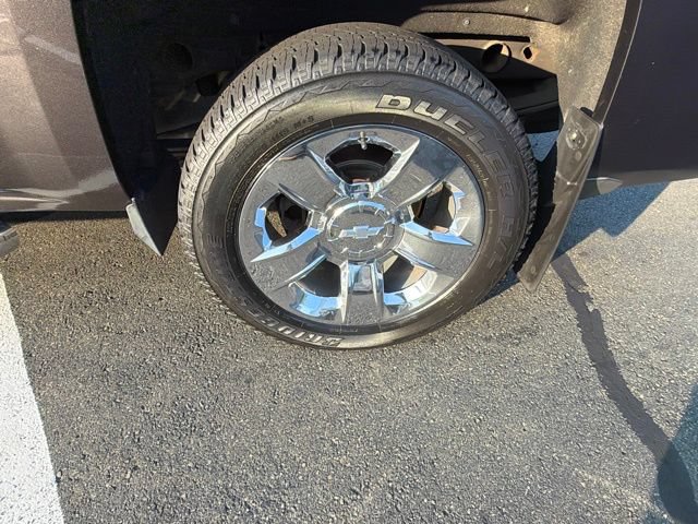 Used 2015 Chevrolet Silverado 1500 LTZ Z71 w/ LTZ Plus Package AWD/4WD image 32