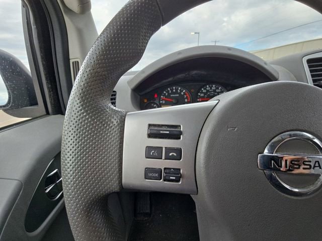 Used 2014 Nissan Frontier SV image 11