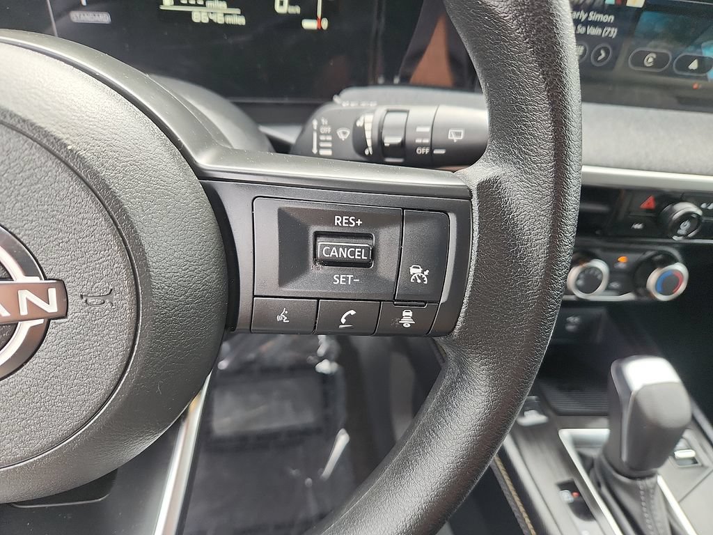 Certified 2025 Nissan Kicks SV AWD/4WD image 22