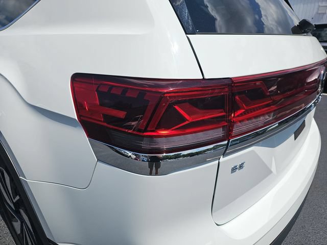 Used 2024 Volkswagen Atlas SE FWD image 35