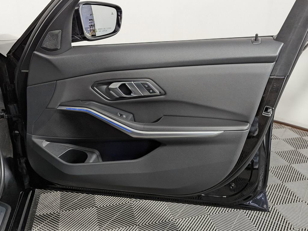 Used 2021 BMW 330i xDrive Sedan w/ Convenience Package image 29