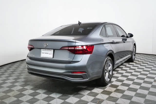 Used 2024 Volkswagen Jetta SE FWD image 26