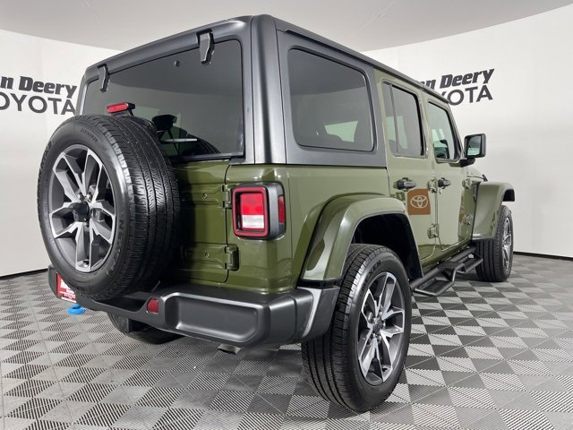 Used 2024 Jeep Wrangler Unlimited image 23