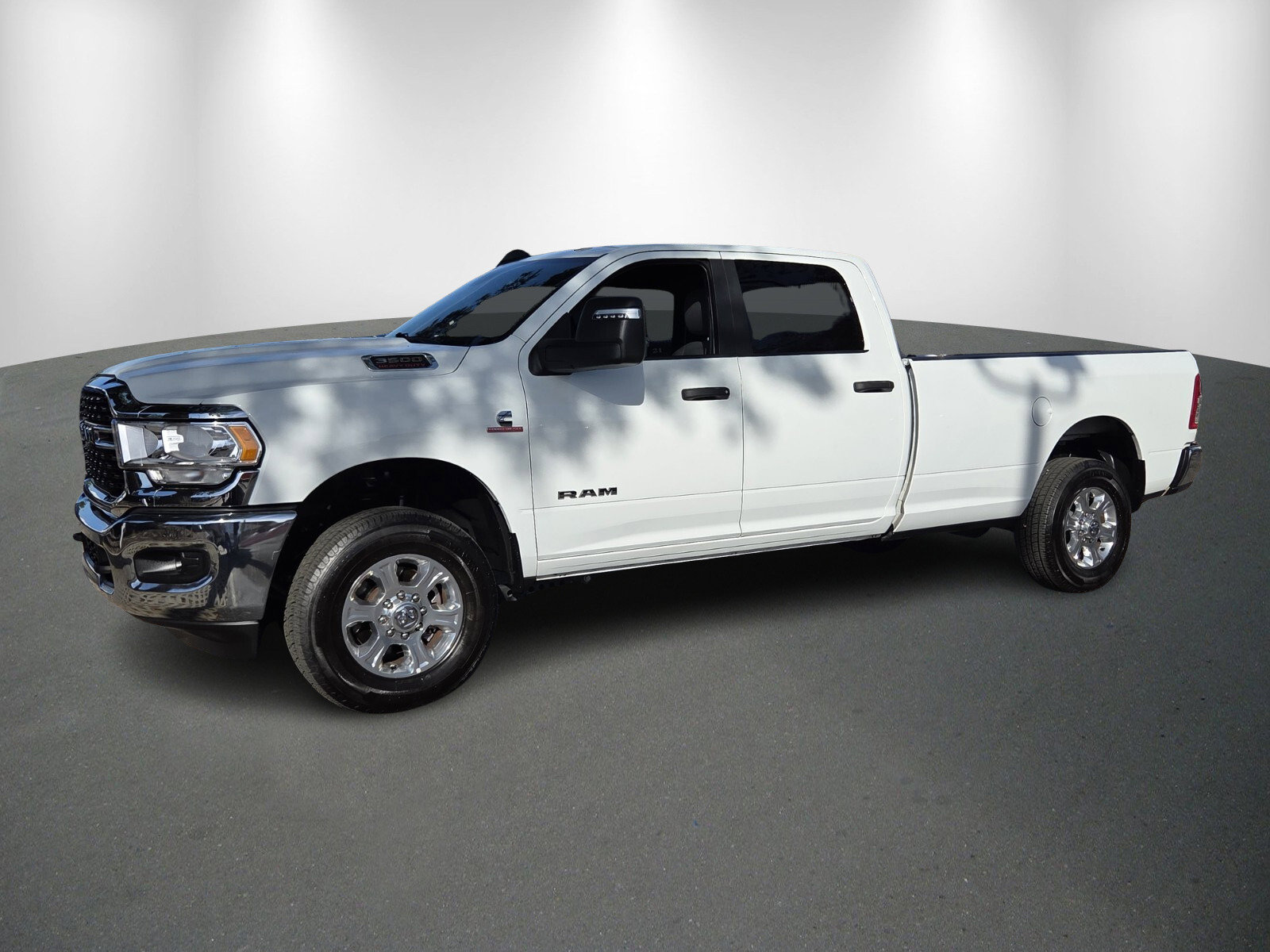 Used 2024 RAM 3500 Big Horn image 3