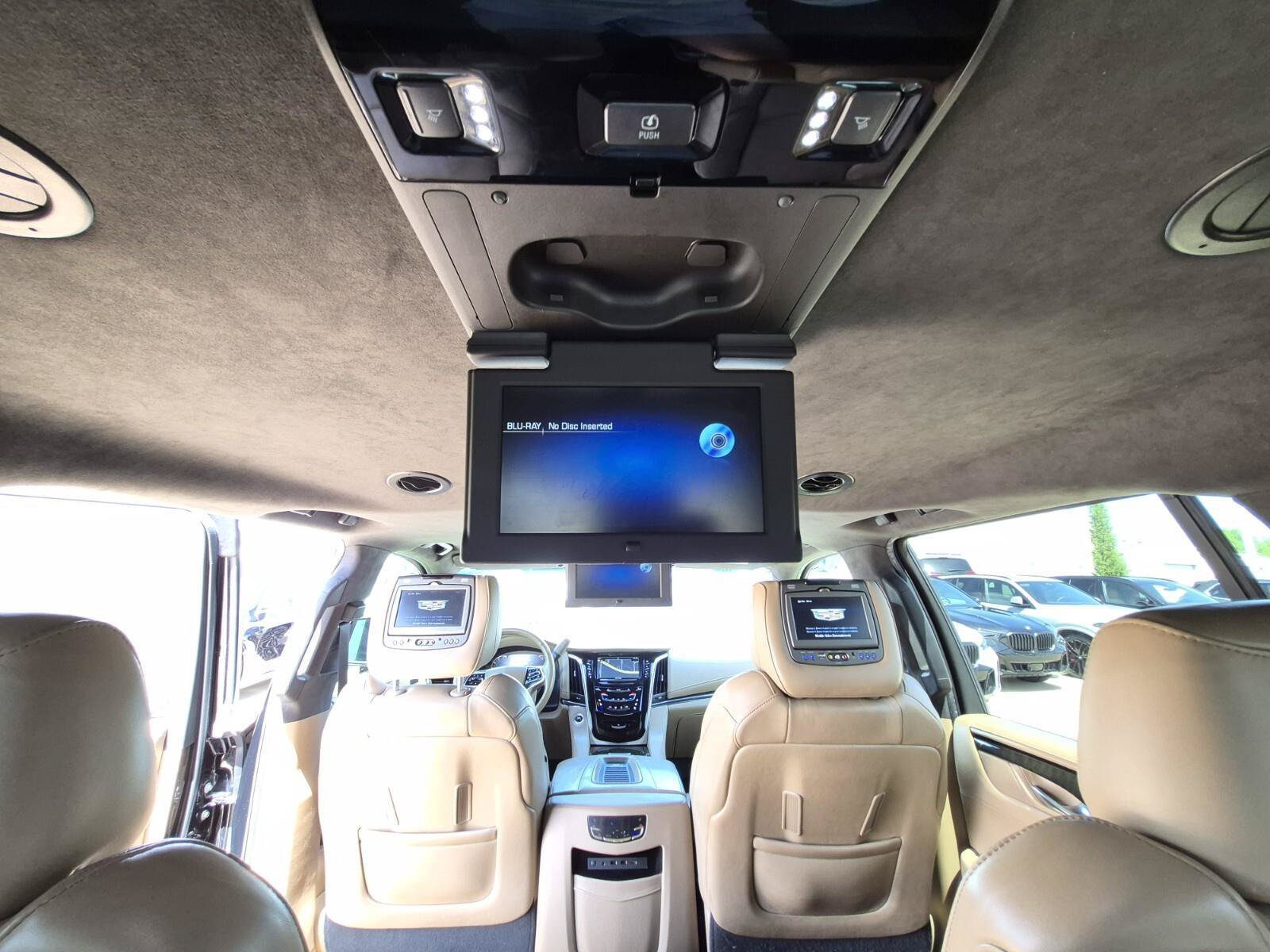 Used 2019 Cadillac Escalade ESV Platinum AWD/4WD image 23