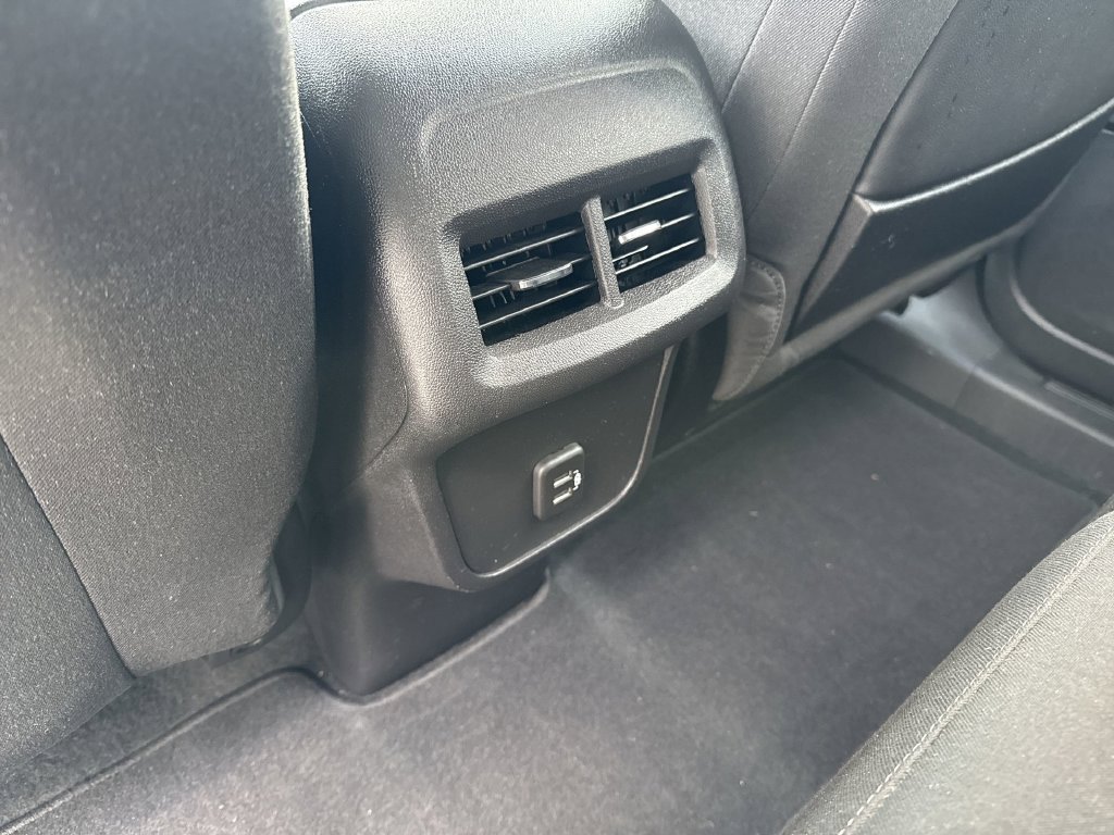 Used 2024 GMC Terrain SLE w/ Driver Convenience Package AWD/4WD image 25