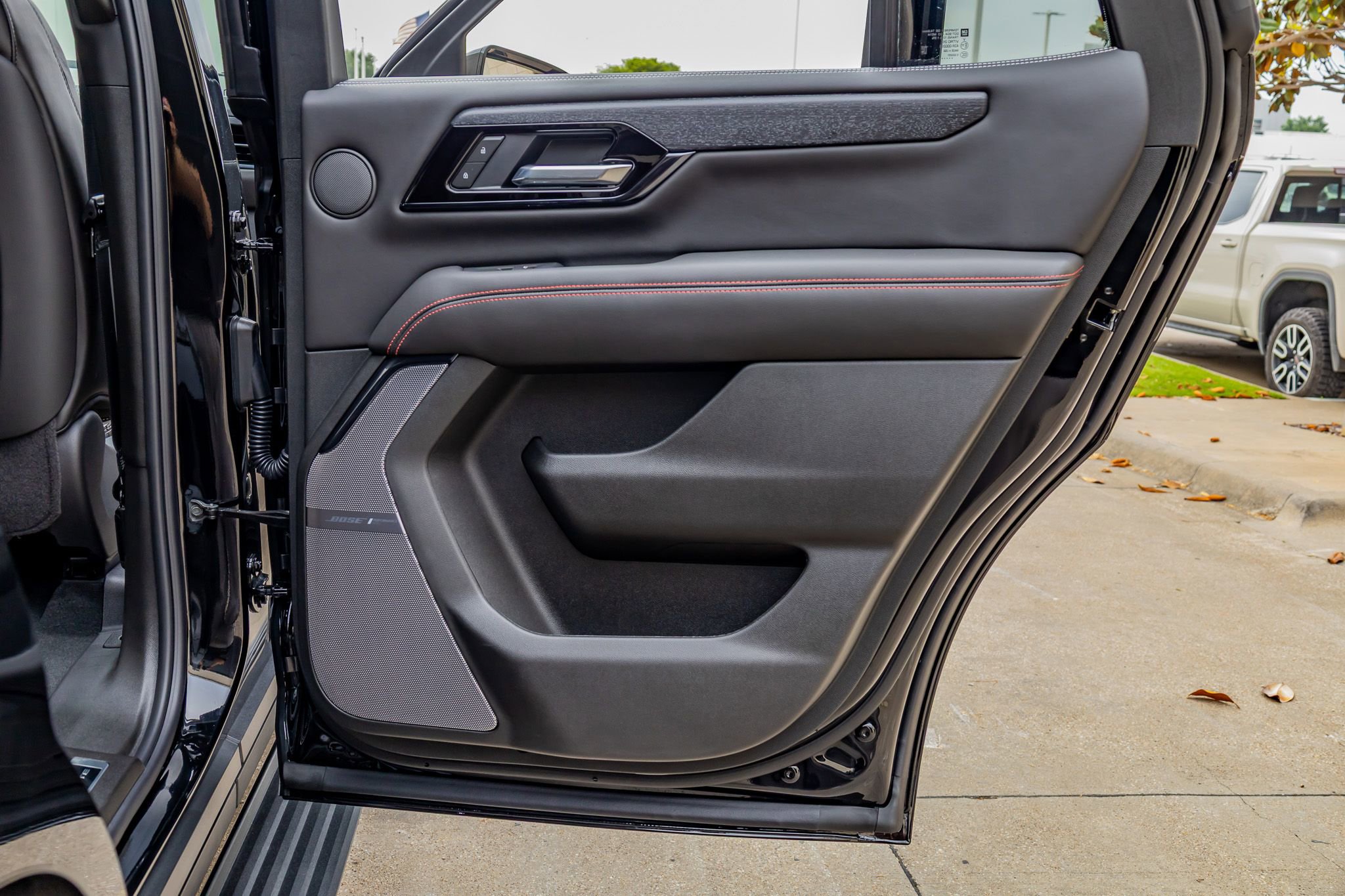 Used 2026 GMC Yukon AT4 Ultimate AWD/4WD image 41