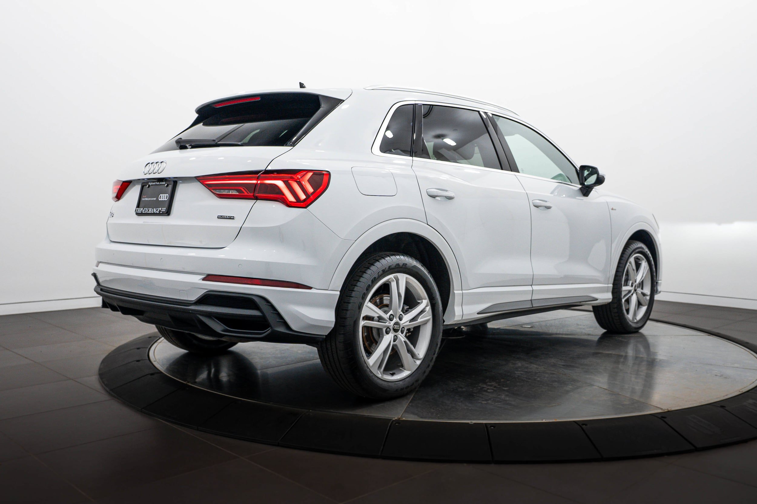 Certified 2023 Audi Q3 2.0T Premium Plus w/ Premium Plus Package AWD/4WD image 4