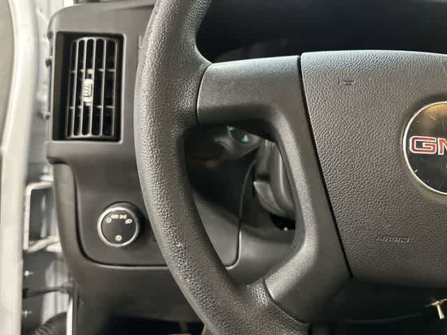 Used 2018 GMC Savana 2500 image 17