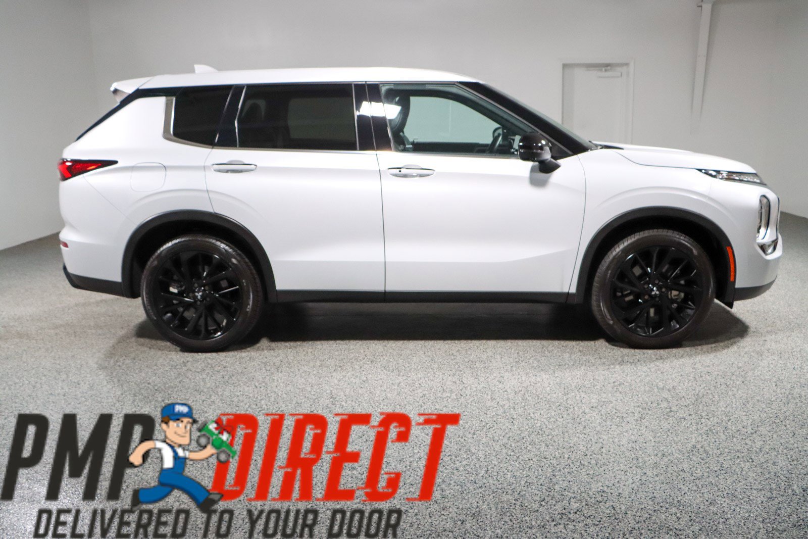 Used 2024 Mitsubishi Outlander SE Black Edition image 6