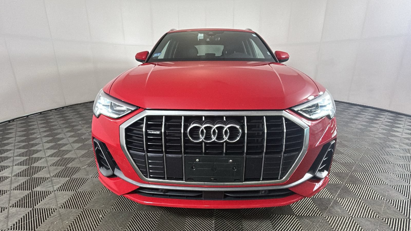 Used 2025 Audi Q3 2.0T Premium AWD/4WD image 7