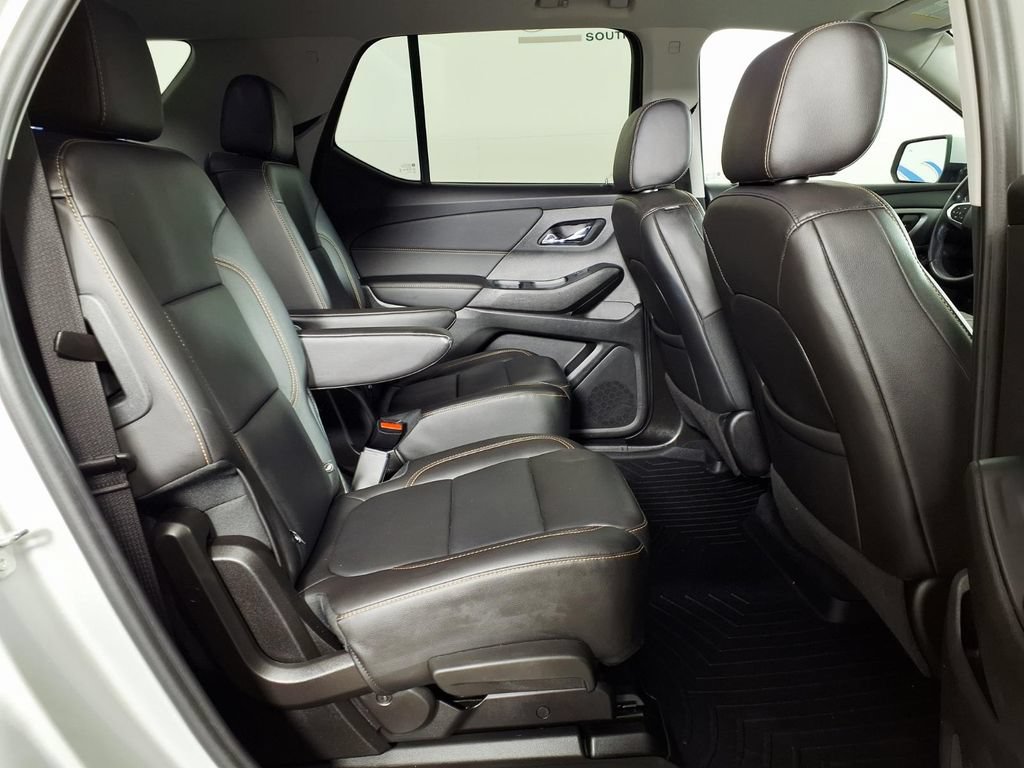 Used 2021 Chevrolet Traverse LT FWD image 11