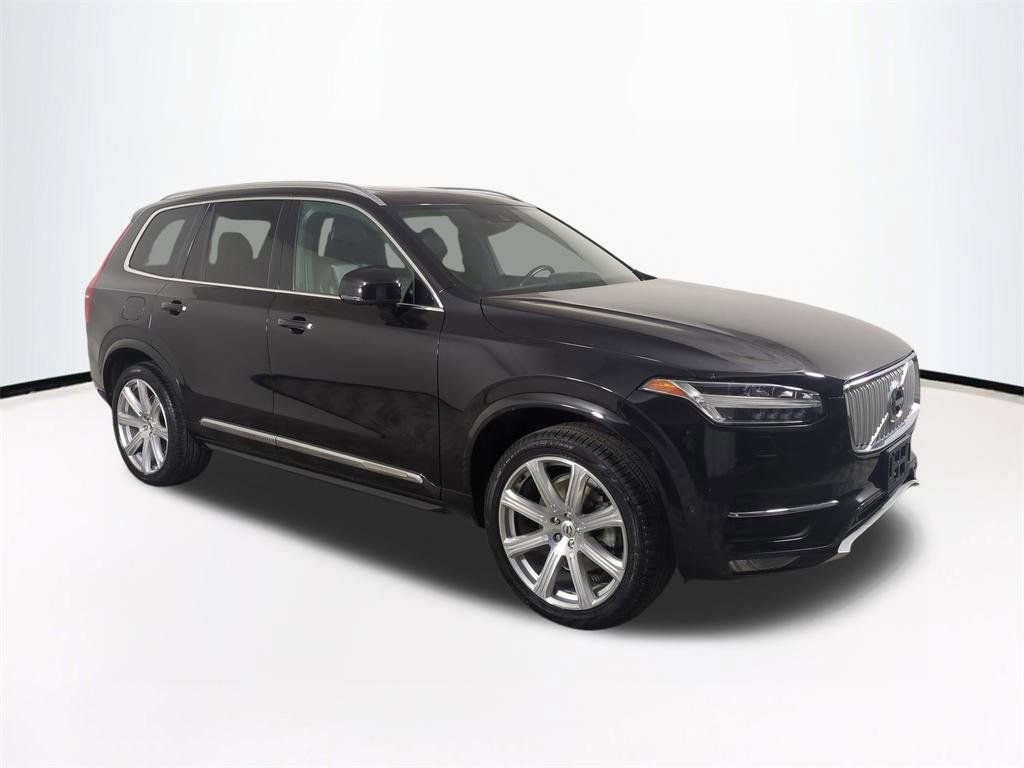 Used 2018 Volvo XC90 T6 Inscription w/ Convenience Package image 2