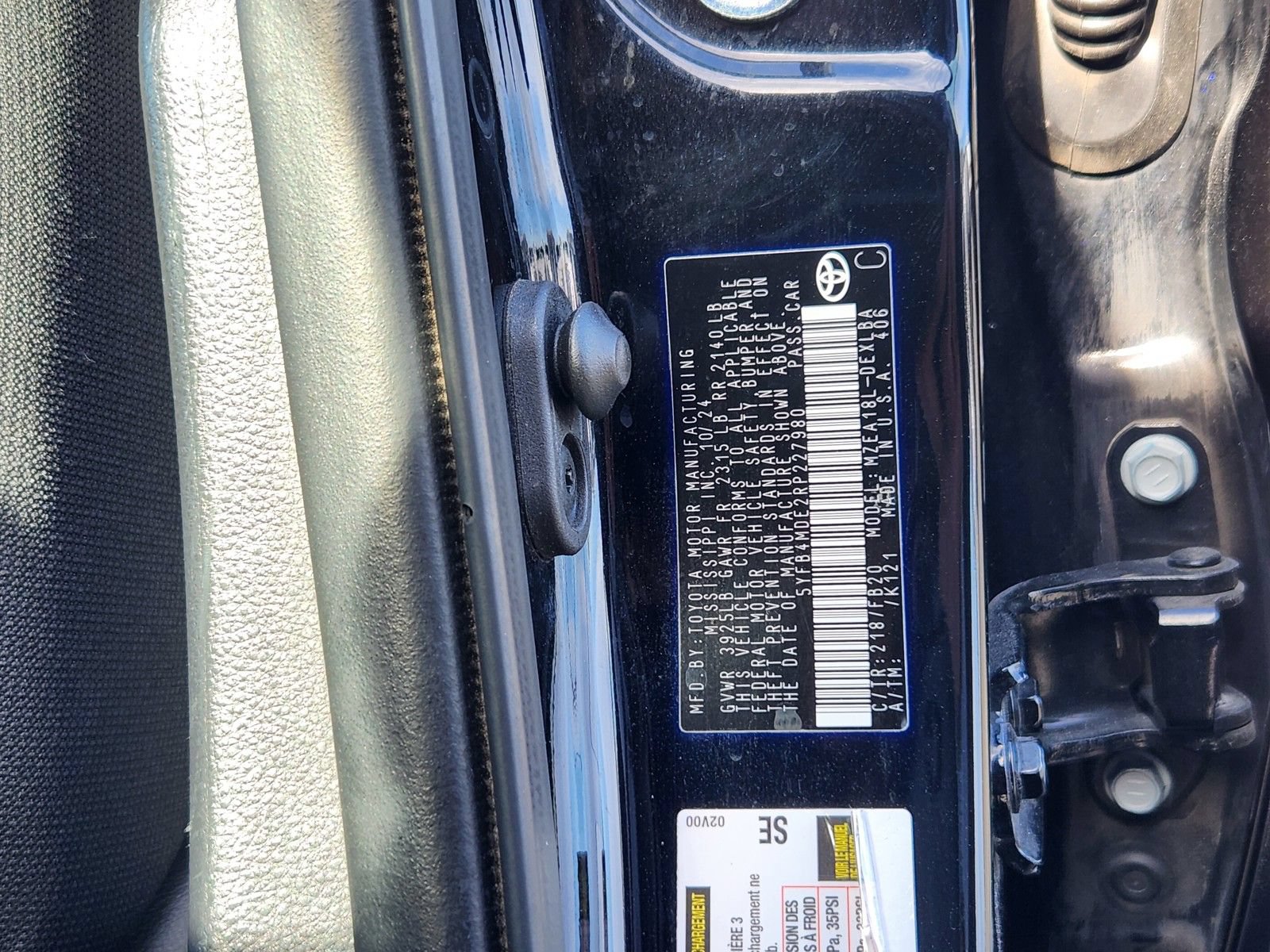Used 2024 Toyota Corolla LE FWD image 28