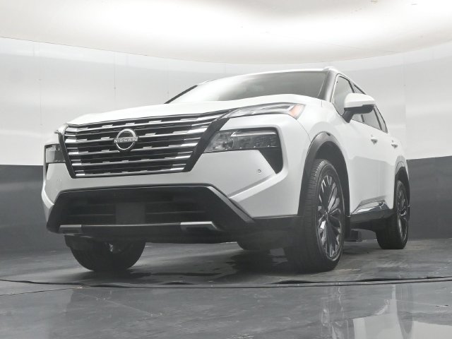 Used 2024 Nissan Rogue Platinum FWD image 55