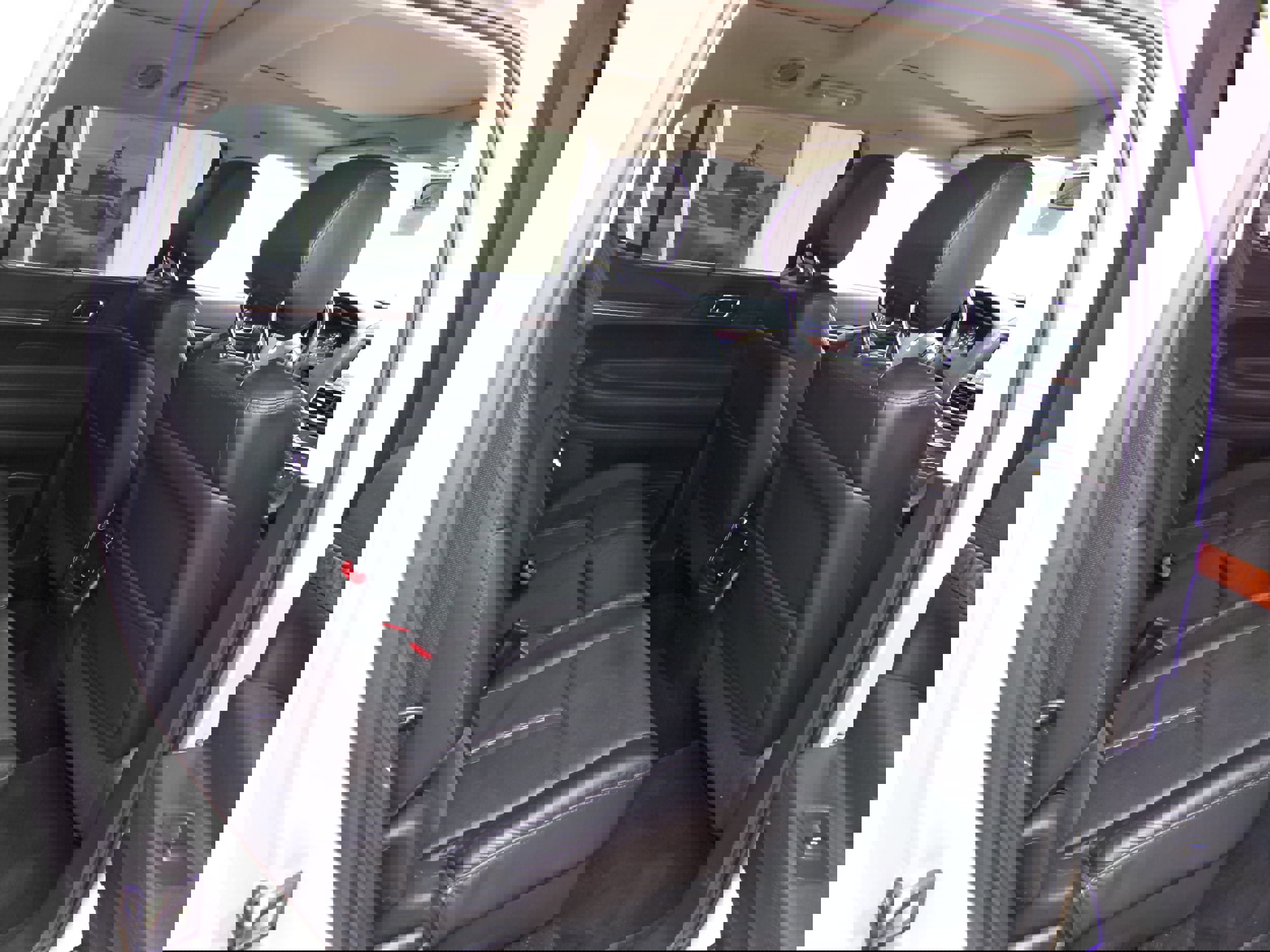 Used 2019 Lincoln MKT AWD image 11