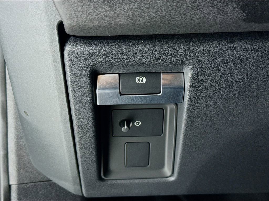 Used 2021 Land Rover Defender 90 X AWD/4WD image 14