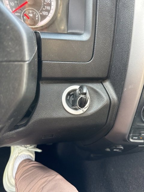 Used 2022 RAM 1500 Classic SLT image 32