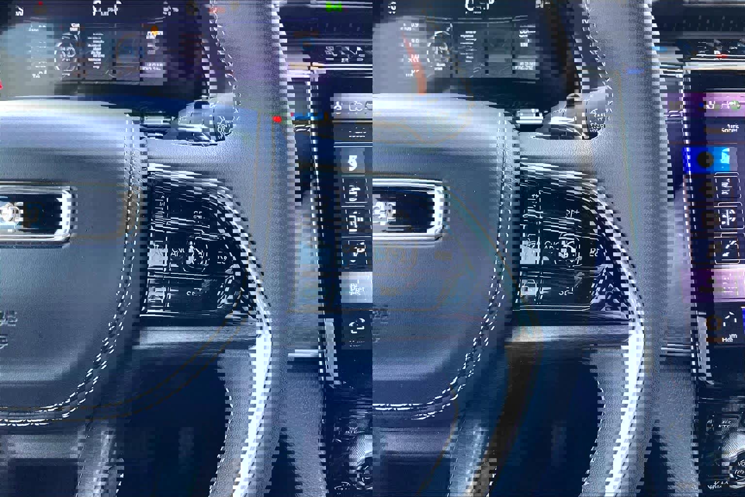 Used 2022 Jeep Grand Cherokee Overland w/ Luxury Tech Group IV image 24