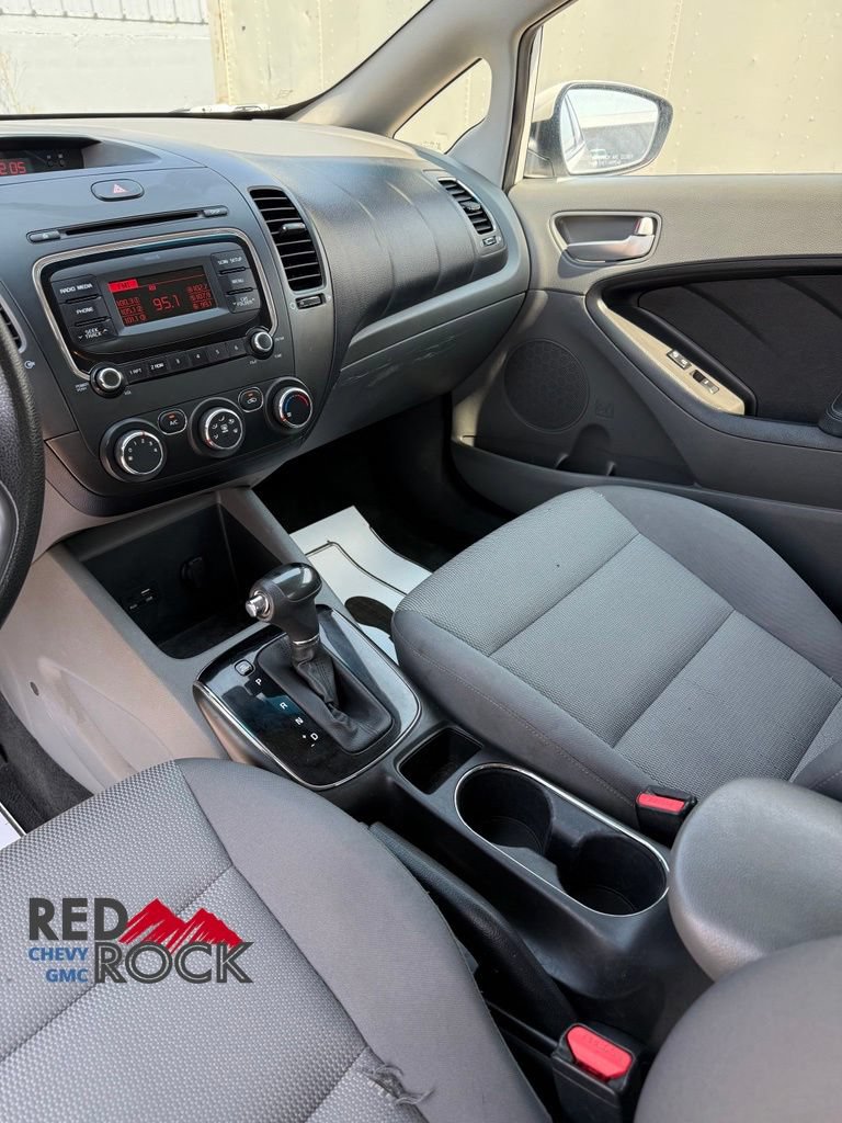 Used 2017 Kia Forte LX FWD image 12