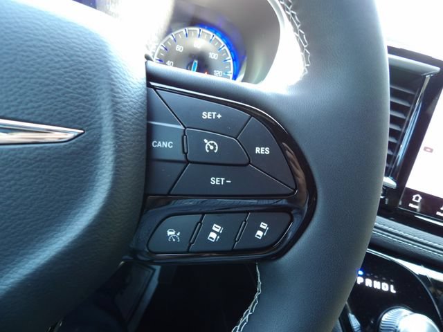 New 2026 Chrysler Pacifica Limited w/ Uconnect Theater Family Group AWD/4WD image 20