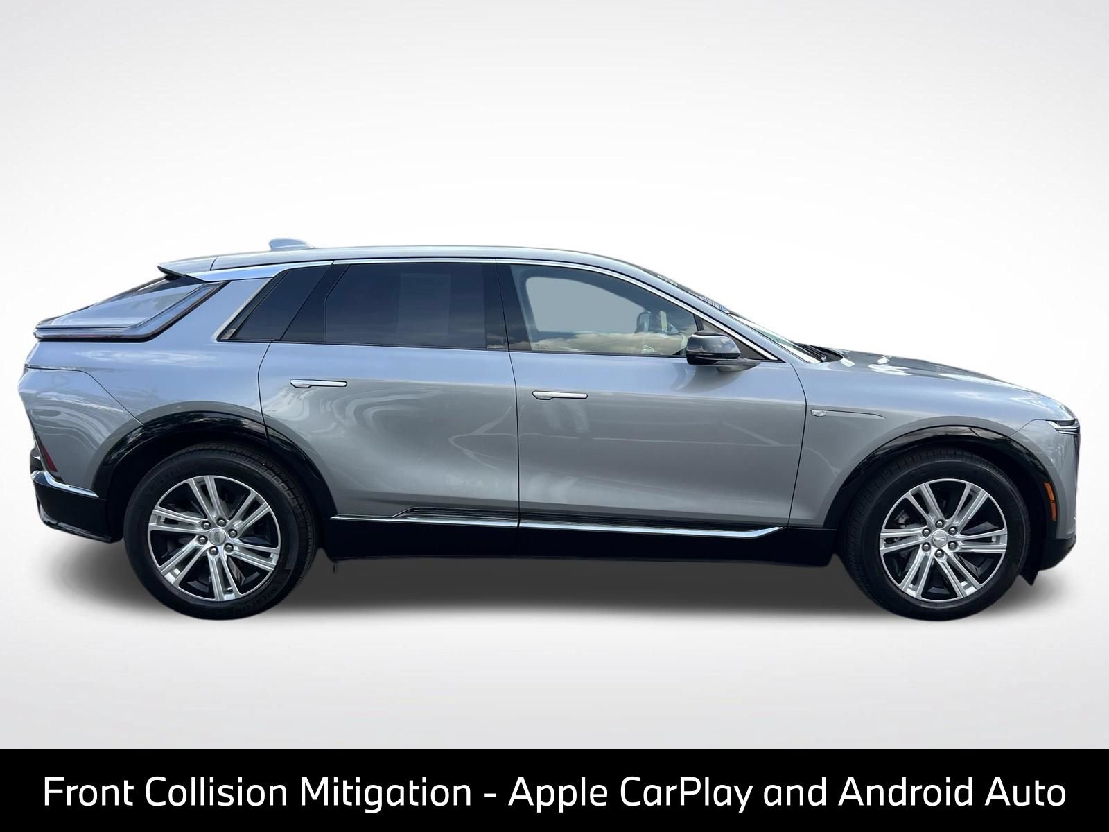 Used 2024 Cadillac Lyriq Tech AWD/4WD image 11