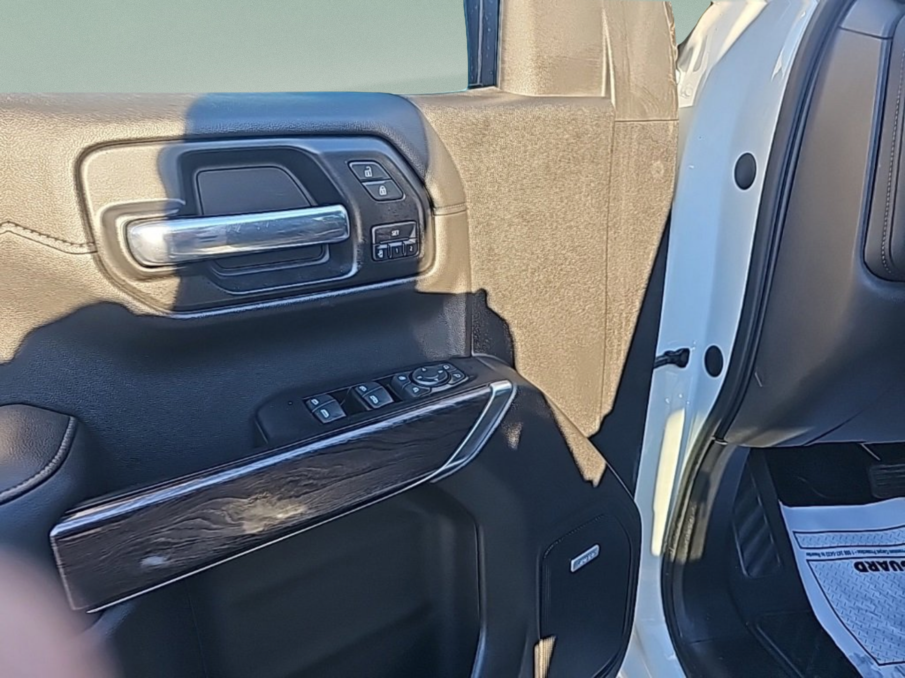 Used 2019 Chevrolet Silverado 1500 LTZ w/ LTZ Premium Package AWD/4WD image 13