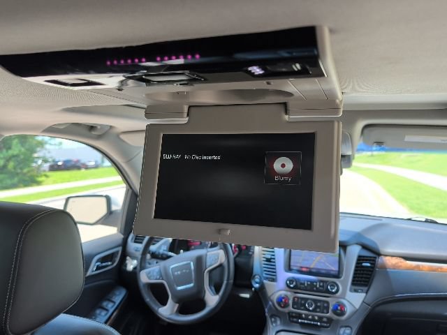 Used 2015 GMC Yukon XL Denali w/ Premium Package AWD/4WD image 11