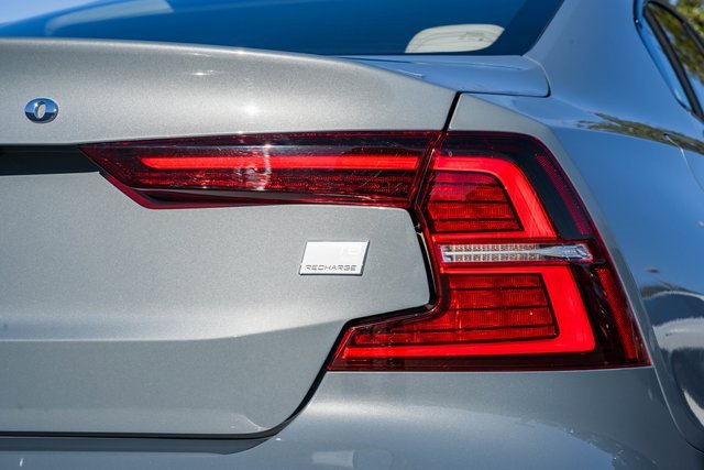Used 2023 Volvo S60 T8 Plus image 6