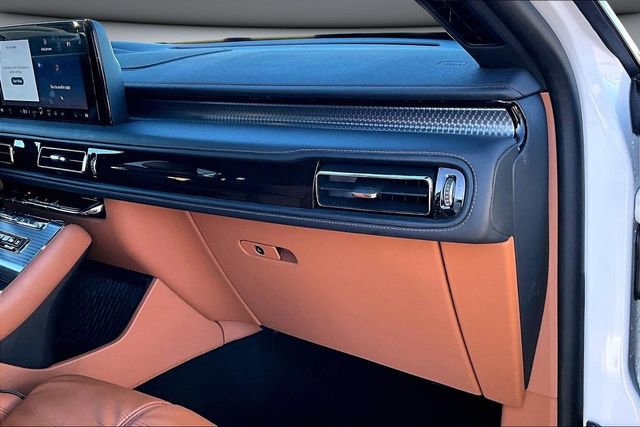 Used 2025 Lincoln Aviator Black Label w/ Black Label Special Edition image 26