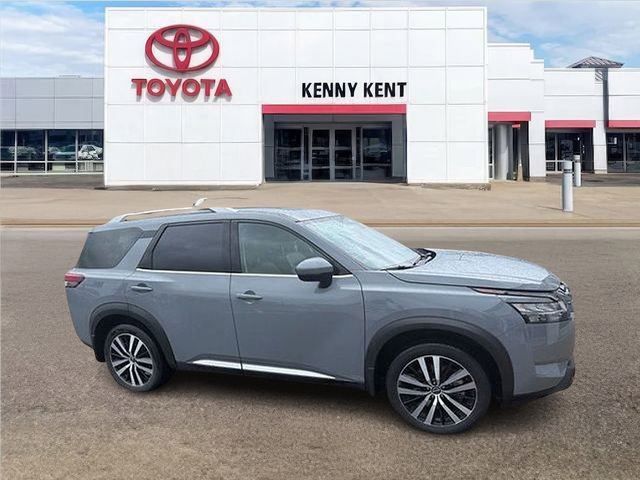 Used 2024 Nissan Pathfinder Platinum