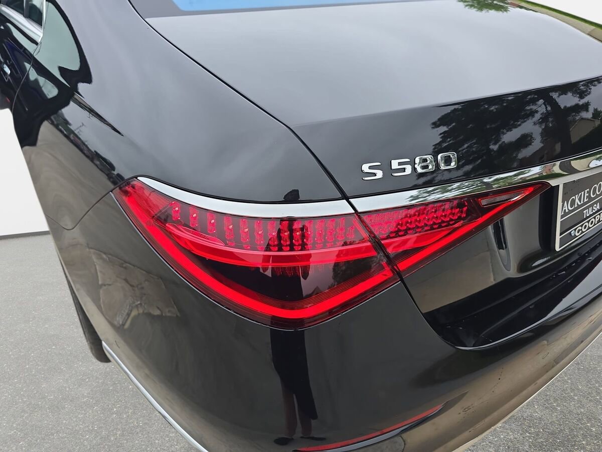 New 2026 Mercedes-Benz S 580 4MATIC Sedan image 32