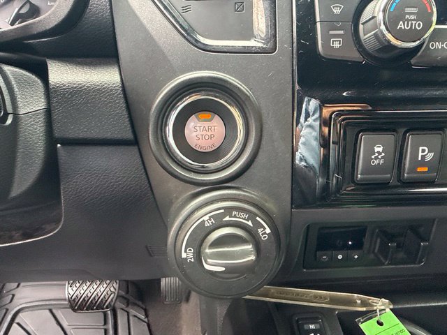 Used 2021 Nissan Titan PRO-4X w/ Pro-4x Convenience Package AWD/4WD image 25