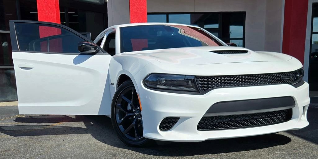 Used 2023 Dodge Charger R/T w/ Blacktop Package image 19
